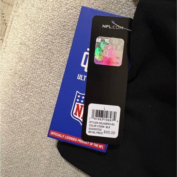 NFL Black Kansas City Chiefs Cropped Hoodie - Picture 3 of 3